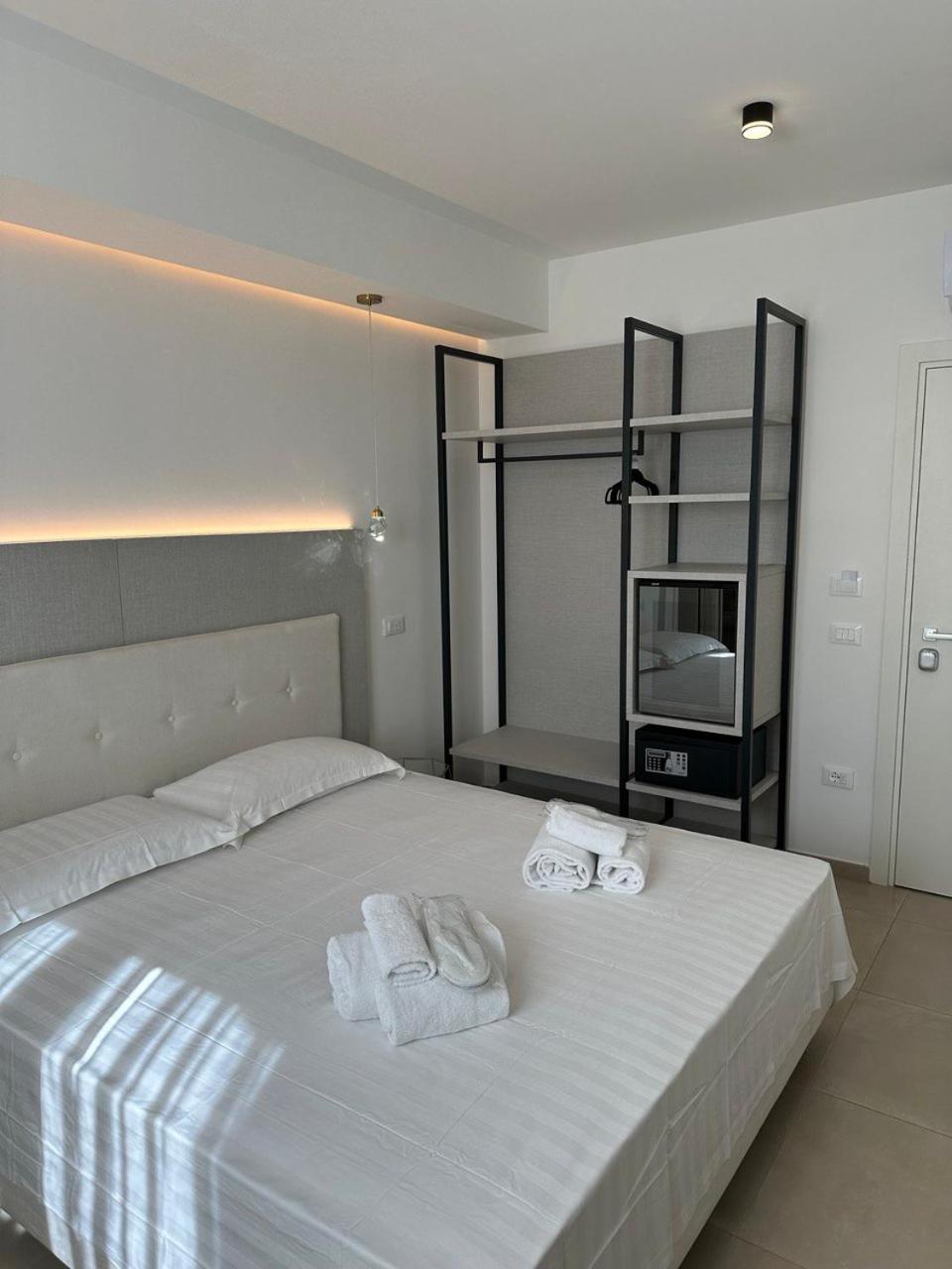 Amani Chic Rooms Olbia Kültér fotó