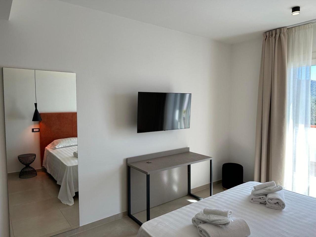 Amani Chic Rooms Olbia Kültér fotó