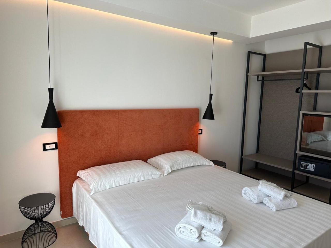 Amani Chic Rooms Olbia Kültér fotó