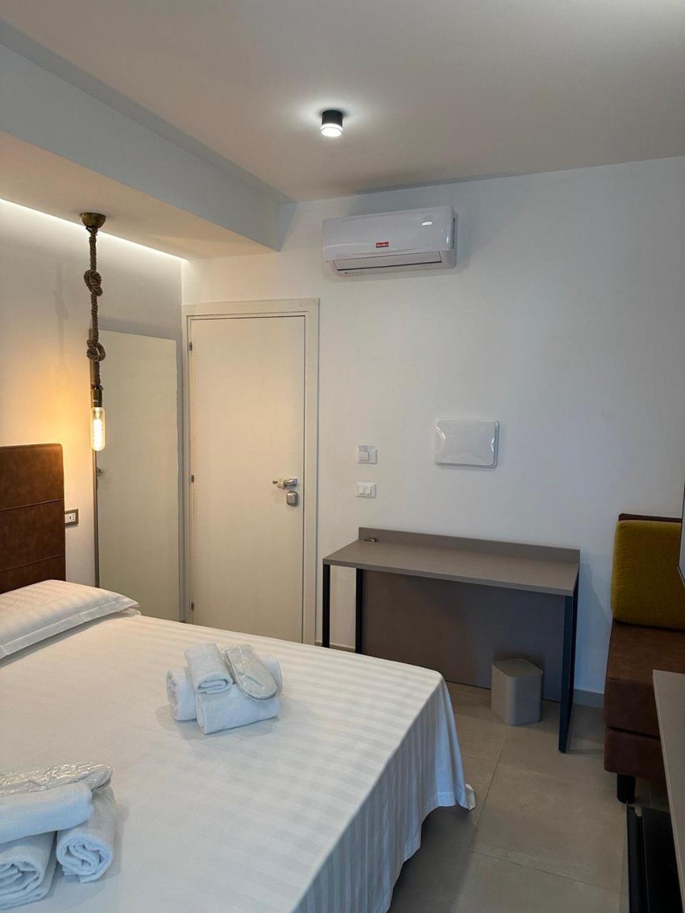 Amani Chic Rooms Olbia Kültér fotó