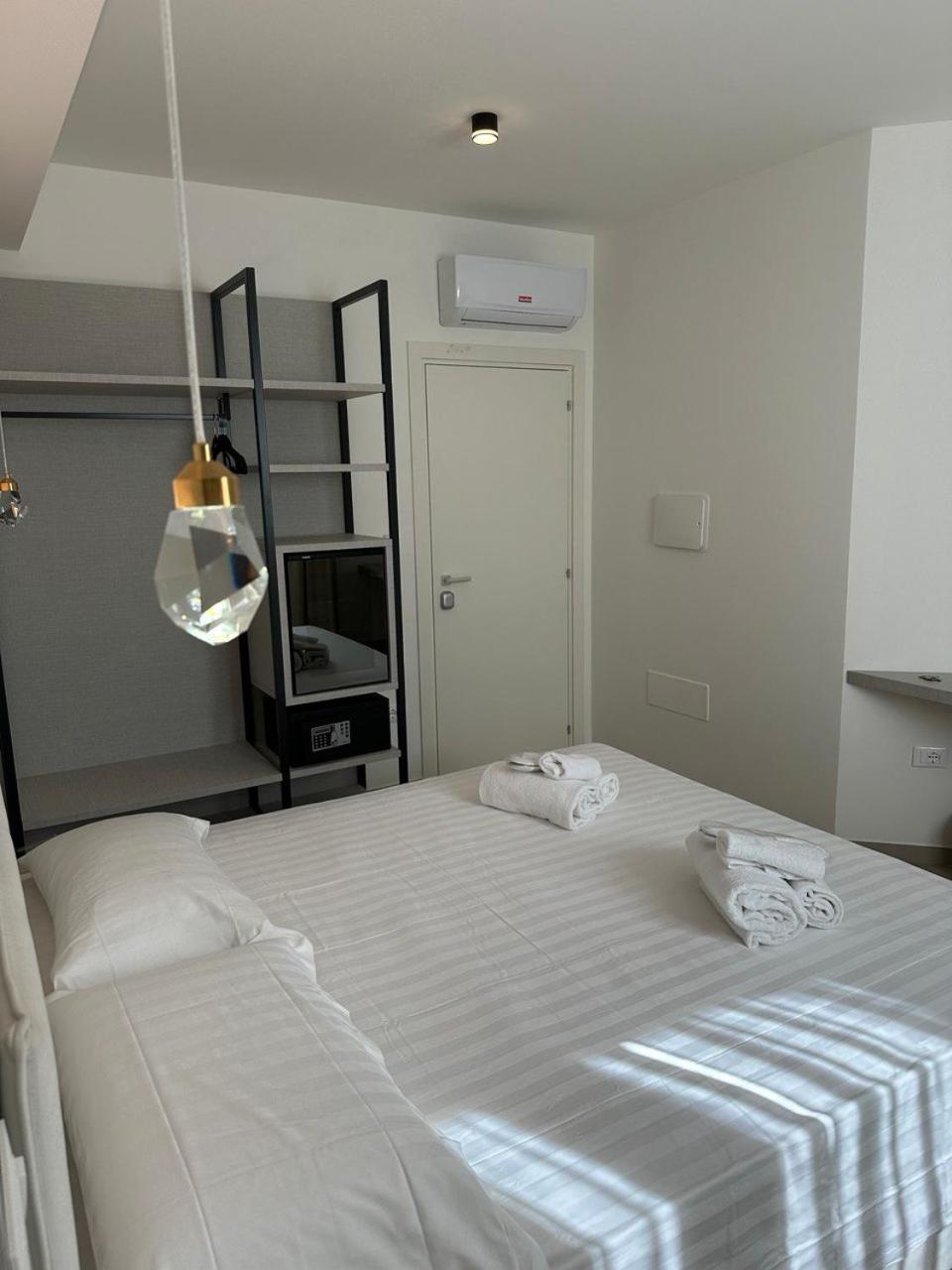 Amani Chic Rooms Olbia Kültér fotó