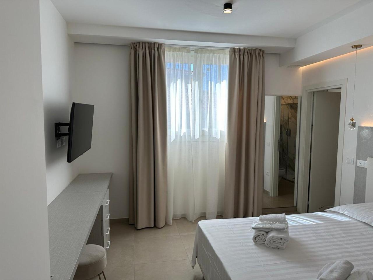 Amani Chic Rooms Olbia Kültér fotó